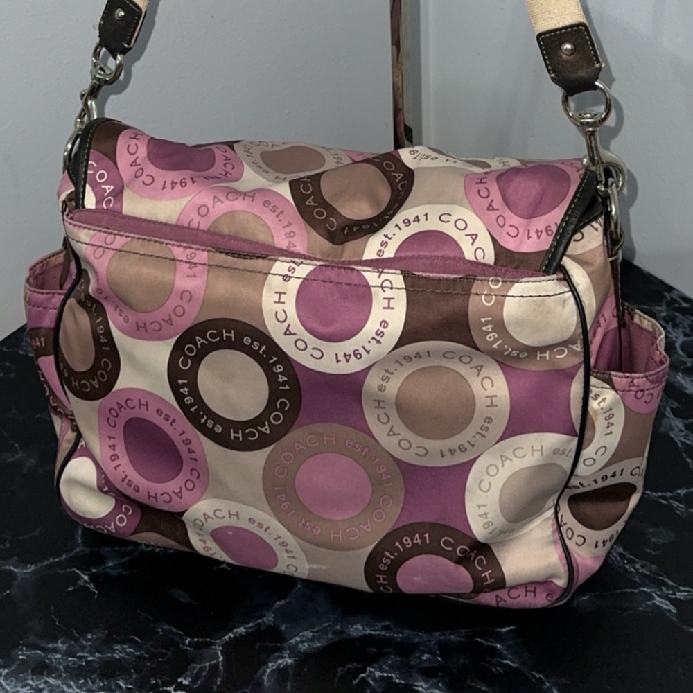 Coach Signature Snaphead F18377 Pink Multifunction Diaper Baby Messenger Bag Pad - Picture 9 of 15